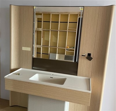 ہوٹل کی آئینہ اسکرین